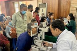 Huy động bệnh viện tuyến Trung ương, tăng tốc khám sức khỏe toàn dân
