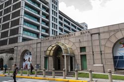 ADB giữ nguy&ecirc;n dự b&aacute;o tăng trưởng 7,2% của Việt Nam, cao nhất Đ&ocirc;ng Nam &Aacute;