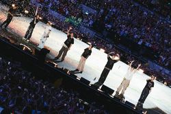 BTS 'phủ tím' London, lập kỷ lục 130.000 khán giả với hai đêm diễn bùng nổ
