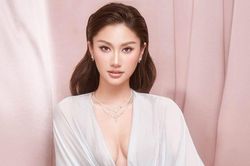 Hoa hậu Phương Linh g&acirc;y sốt với thiết kế xẻ s&acirc;u t&aacute;o bạo