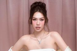 Á hậu Đỗ Cẩm Ly tự tin thả dáng trong thiết kế ôm sát, khoe đường cong cuốn hút