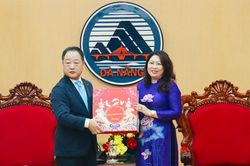 Lãnh đạo Ủy ban MTTQ Việt Nam thành phố tiếp đoàn đại biểu thành phố Kinokawa (Nhật Bản)