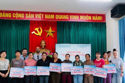 Hỗ trợ sinh kế 60 triệu đồng cho phụ nữ khó khăn ở xã Hòa Vang