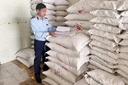 Đồng Th&aacute;p: Xử l&yacute; 1.199 vụ bu&ocirc;n lậu, gian lận thương mại v&agrave; h&agrave;ng giả