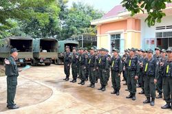 Trung đoàn Cảnh sát cơ động số 7 làm công tác dân vận tại xã Ia Băng