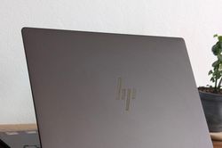 HP OmniBook X Flip 14: Đừng vội mua bản Intel khi bản AMD rẻ hơn 500 USD