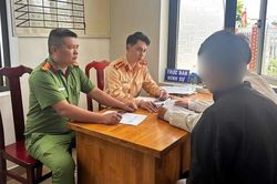 Xử phạt, tịch thu phương tiện thiếu niên lái xe máy bằng chân