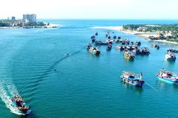 Hậu cần cho ngư dân vươn khơi xa