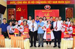 Đảng ủy xã Hùng Lợi tổ chức kết nạp 10 đảng viên mới