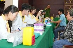 Thu nhận mẫu ADN cho 219 thân nhân liệt sĩ tại 5 xã phía nam thành phố Huế