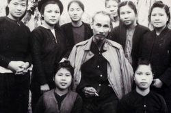 Chủ tịch Hồ Chí Minh với sự phát triển, tiến bộ của phụ nữ