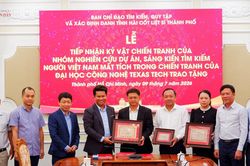 TP. Hồ Ch&iacute; Minh: Tiếp nhận hồ sơ v&agrave; nhiều tư liệu chiến tranh từ Hoa Kỳ phục vụ t&igrave;m kiếm liệt sĩ
