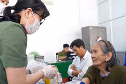 Nước mắt của mẹ và 'chìa khóa'... ADN