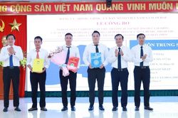 X&atilde; Suối Hai c&ocirc;ng bố nghị quyết th&agrave;nh lập, sắp xếp c&aacute;c th&ocirc;n mới