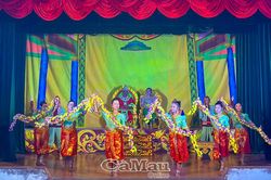 Phúc khảo vở dù kê 'Tham vọng vương quyền'