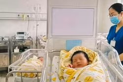 Người mẹ biến mất sau vài giờ sinh con, để lại bé trai 2,7kg cùng nhiều điều khó hiểu