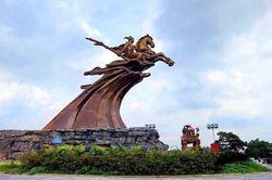 Hà Nội công bố tình huống khẩn cấp do sạt lở tại khu vực Đền Sóc