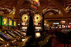 Vì sao các casino không có đồng hồ và cửa sổ?