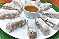 Vì sao gọi là chè lam?