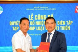 &Ocirc;ng Phan Văn L&acirc;m được bổ nhiệm Tổng Bi&ecirc;n tập Tạp ch&iacute; Ph&aacute;p luật v&agrave; Ph&aacute;t triển