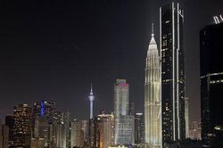 IMF cảnh b&aacute;o kinh tế to&agrave;n cầu c&ograve;n đối mặt nhiều rủi ro