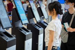 Bay từ Nội B&agrave;i, h&agrave;nh kh&aacute;ch cần mang g&igrave; để check-in bằng sinh trắc học?