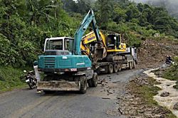 Mưa lớn g&acirc;y tắc 11 điểm tr&ecirc;n Quốc lộ 6, nhiều tuyến đường miền n&uacute;i bị sạt lở