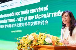 Y học cổ truyền không chỉ gìn giữ tinh hoa mà cần đổi mới và hội nhập