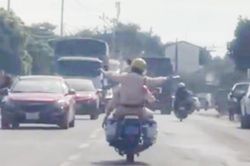 CSGT mở đường đưa người đàn ông đa chấn thương đi cấp cứu kịp thời