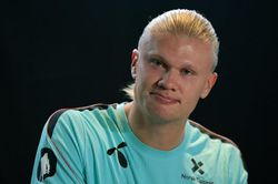 Haaland: 'Chờ 5 phút mới được đá phạt đền là quá lâu'