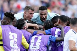 Pháp lập kỳ tích hiếm có tại World Cup
