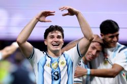 Tuyển Argentina đơn độc trước thế lực ch&acirc;u &Acirc;u