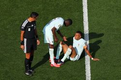 Kỳ t&iacute;ch của Ronaldo 'B&eacute;o' v&agrave; Rivaldo bị san bằng