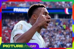 Khoảnh khắc World Cup: M&agrave;n chuộc lỗi của Mbappe
