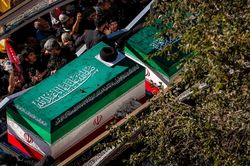 Đại giáo chủ Iran Khamenei được an táng tại thánh địa linh thiêng