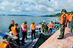 Quảng Ninh: T&igrave;m thấy một thi thể vụ lật t&agrave;u tại Bản Sen