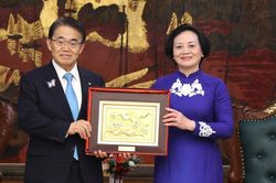 Ph&oacute; Thủ tướng Phạm Thị Thanh Tr&agrave; tiếp Thống đốc tỉnh Aichi (Nhật Bản)