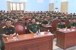 Bộ đội Biên phòng tỉnh Vĩnh Long tập huấn kỹ năng ứng phó tác nhân hóa học, phóng xạ