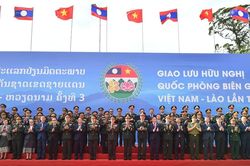C&ugrave;ng x&acirc;y dựng bi&ecirc;n giới h&ograve;a b&igrave;nh, hữu nghị, ổn định, hợp t&aacute;c v&agrave; ph&aacute;t triển