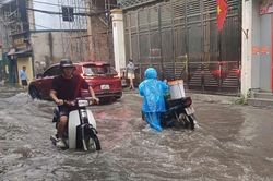 H&agrave; Nội r&uacute;t kinh nghiệm, khắc phục sự cố vận h&agrave;nh tho&aacute;t nước sau trận mưa lớn chiều 9/7