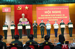 Phụ nữ Qu&acirc;n đội - 'Mẹ đỡ đầu' gần 1.000 trẻ mồ c&ocirc;i