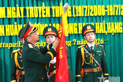 C&ocirc;ng ty Hợp t&aacute;c kinh tế 385 (Binh đo&agrave;n 15) đ&oacute;n nhận Hu&acirc;n chương Lao động hạng Ba