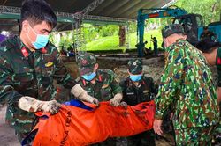 Phát hiện thêm 13 hài cốt cùng nhiều di vật tại Công viên Lê Thị Riêng