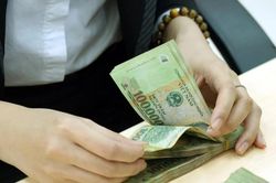 [VIDEO] Ngân hàng huy động trái phiếu với lãi suất từ 8%/năm