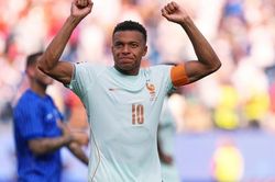 Kết quả bóng đá World Cup 2026: Pháp 2-0 Morocco: Mbappe vượt qua cú sốc đá hỏng phạt đền, Pháp tiến gần cột mốc lịch sử