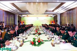 Hội đàm giữa Đoàn đại biểu cấp cao Bộ Quốc phòng hai nước Việt Nam - Lào