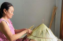 Nghề làm nón ở Quảng Hòa: Giữ nghề giữa nỗi lo mai một