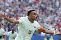 Mbappe ghi bàn, Pháp vào bán kết World Cup