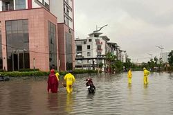 Hà Nội kiểm tra hệ thống chống ngập mới sau trận mưa gây ngập úng cục bộ