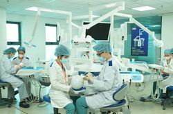 Điểm sàn xét tuyển các trường khối ngành sức khỏe ở TPHCM ra sao?